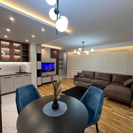 Lilly Lux Apartment Bijeljina Bagian luar foto