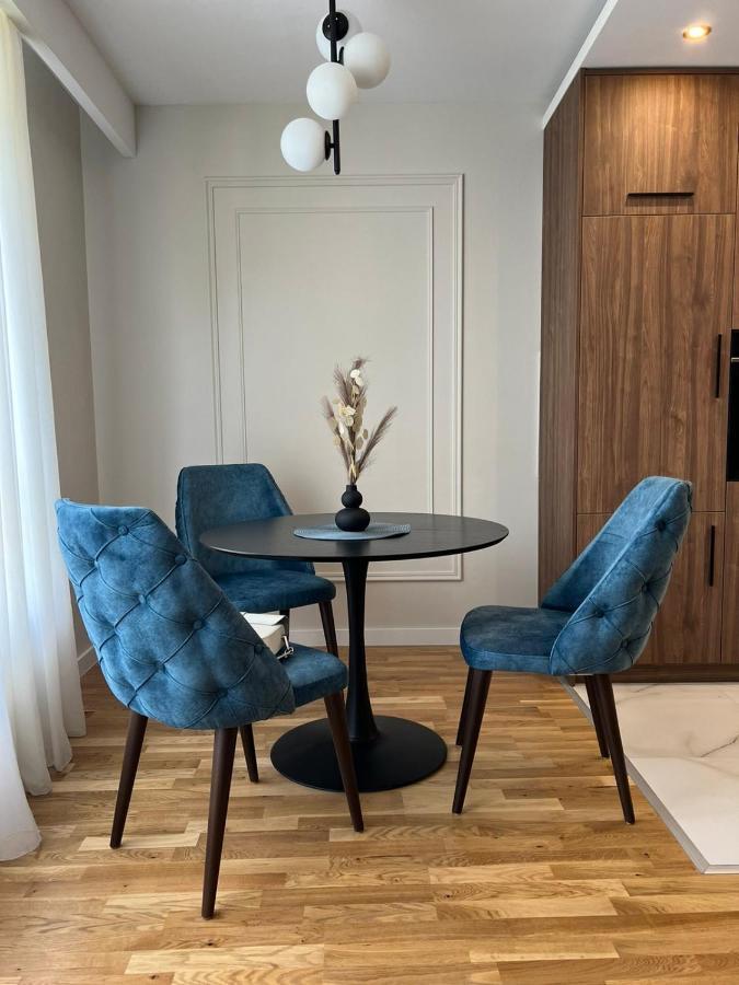 Lilly Lux Apartment Bijeljina Bagian luar foto