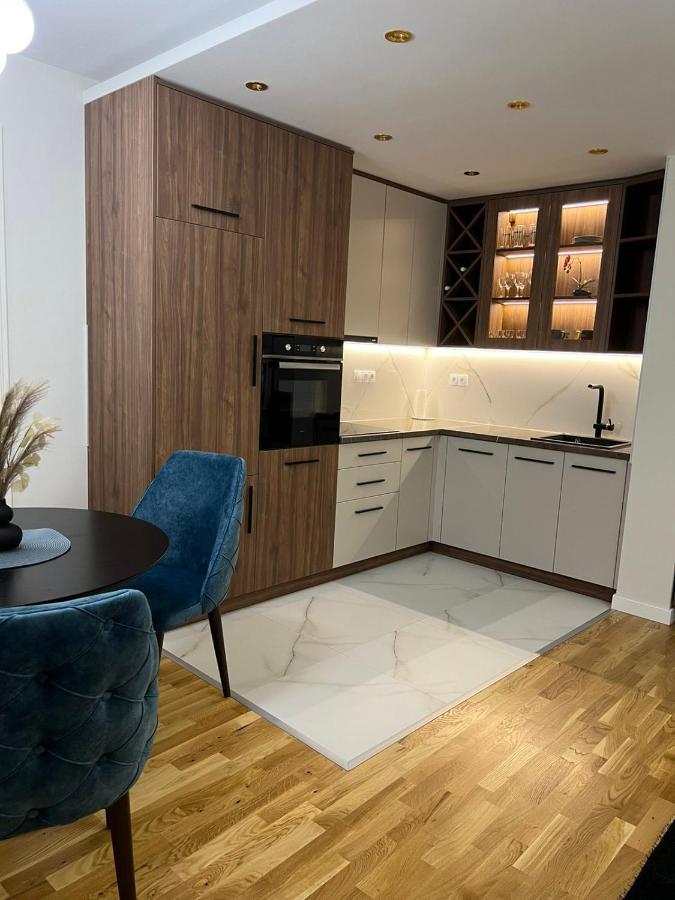 Lilly Lux Apartment Bijeljina Bagian luar foto