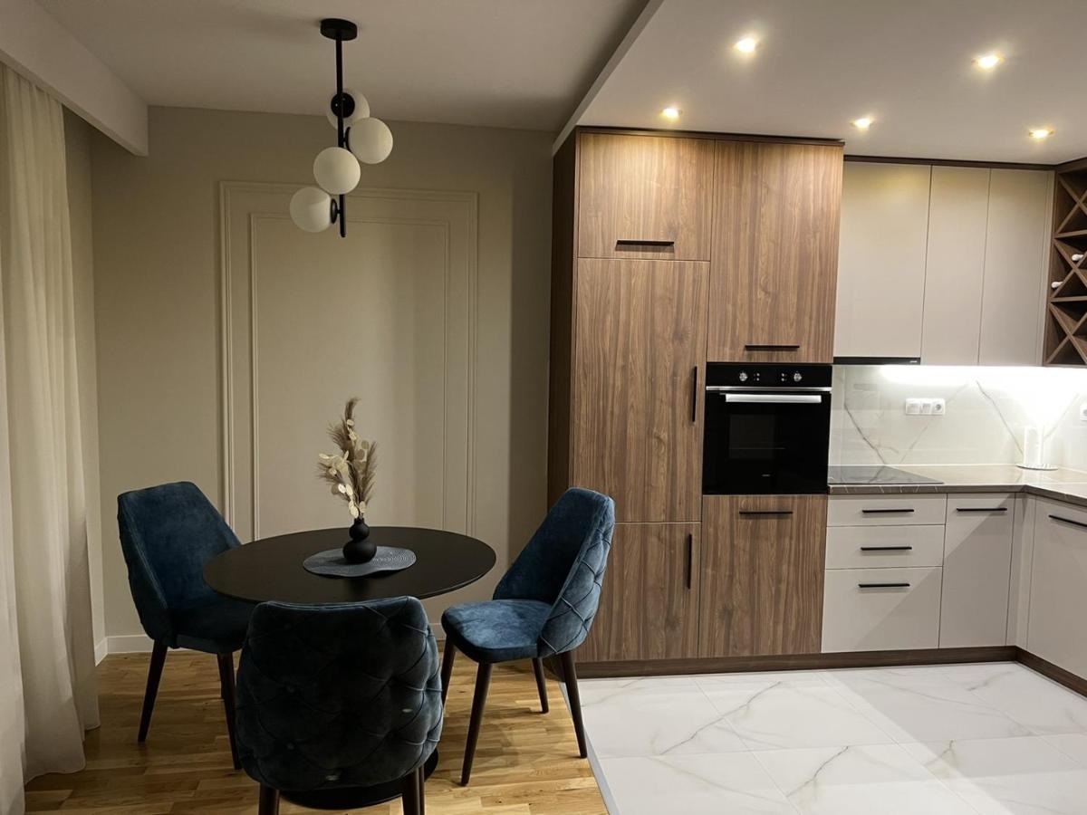 Lilly Lux Apartment Bijeljina Bagian luar foto