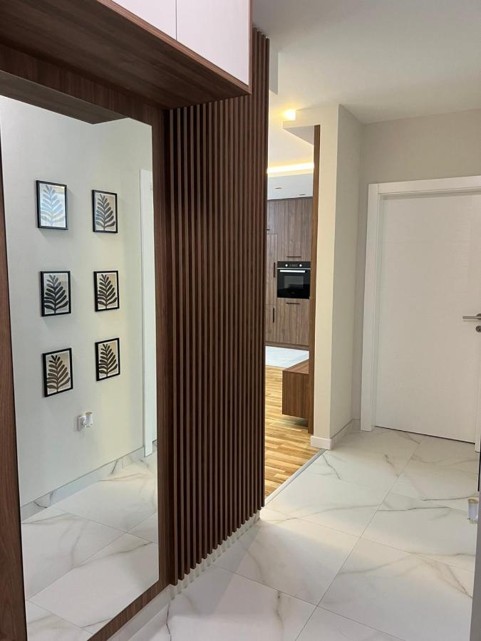 Lilly Lux Apartment Bijeljina Bagian luar foto