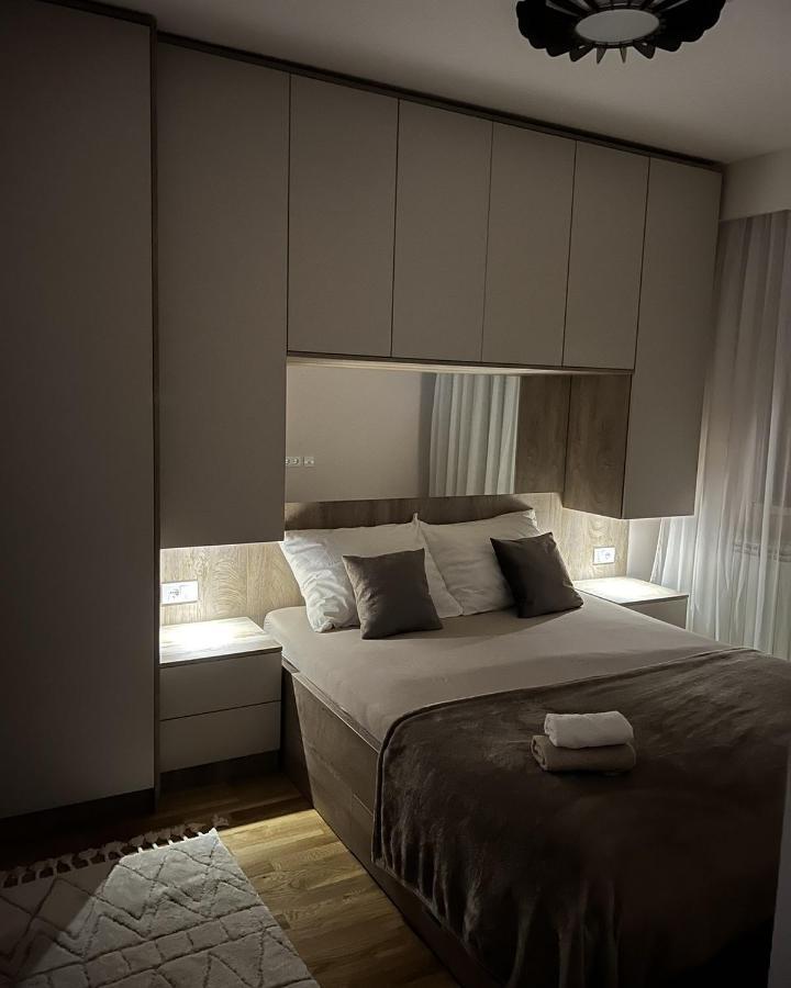 Lilly Lux Apartment Bijeljina Bagian luar foto