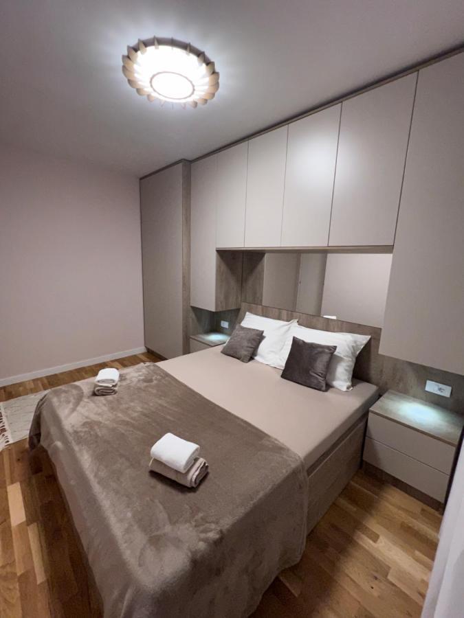 Lilly Lux Apartment Bijeljina Bagian luar foto